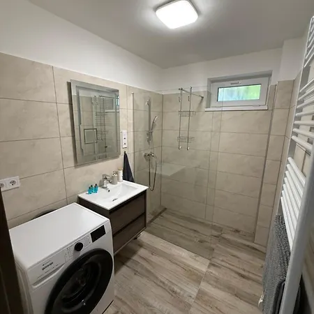 Malomfeszek * טפולצה