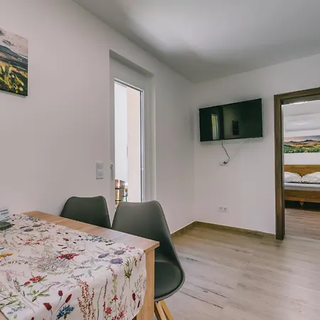 Apartment Malomfeszek